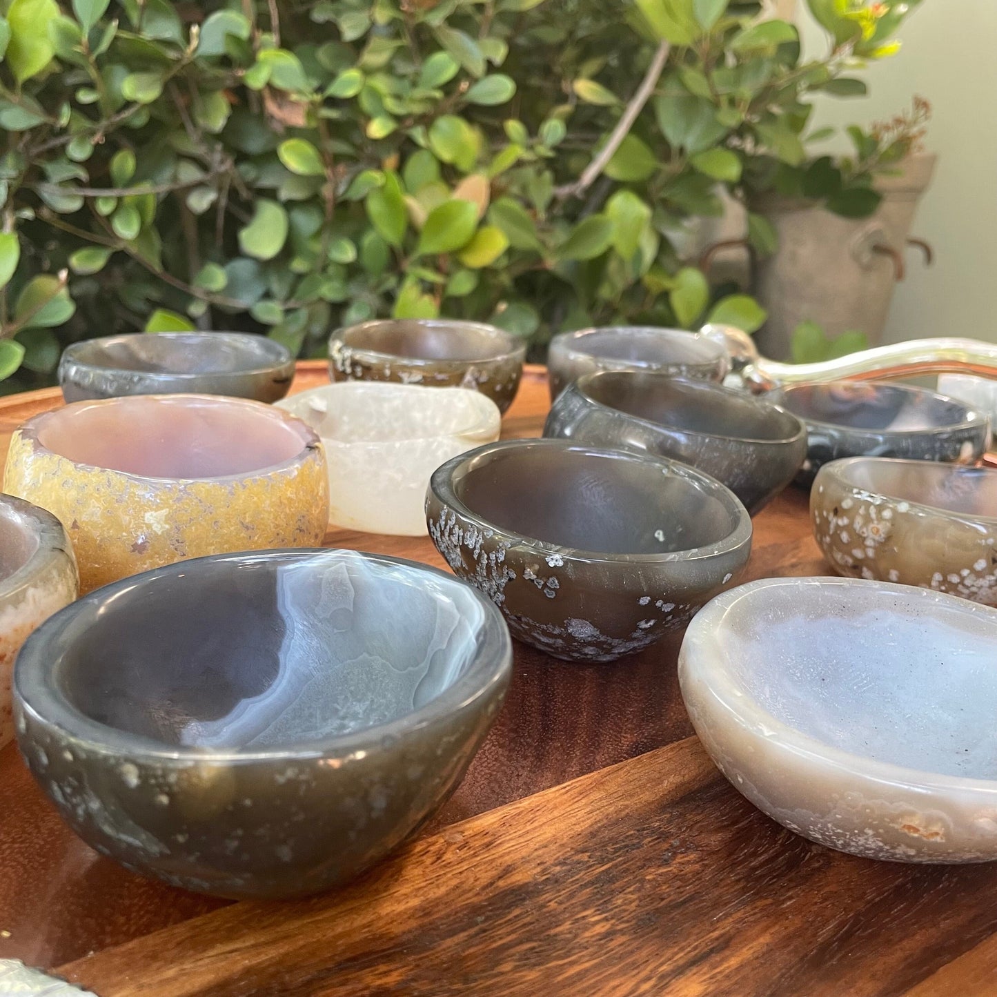 Agate Crystal Smudge Bowls- Crystal Decor Altar Bowls Polished Agate Geode Storage Organization Jewelry Dish, Unique Gift Spiritual Tools