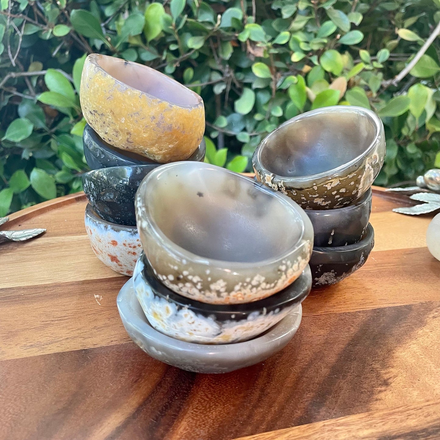 Agate Crystal Smudge Bowls- Crystal Decor Altar Bowls Polished Agate Geode Storage Organization Jewelry Dish, Unique Gift Spiritual Tools