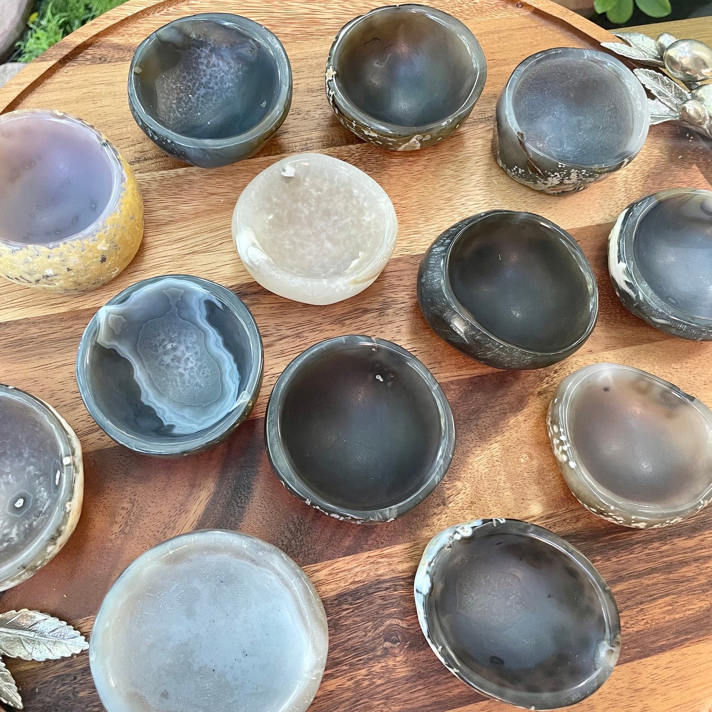 Agate Crystal Smudge Bowls- Crystal Decor Altar Bowls Polished Agate Geode Storage Organization Jewelry Dish, Unique Gift Spiritual Tools