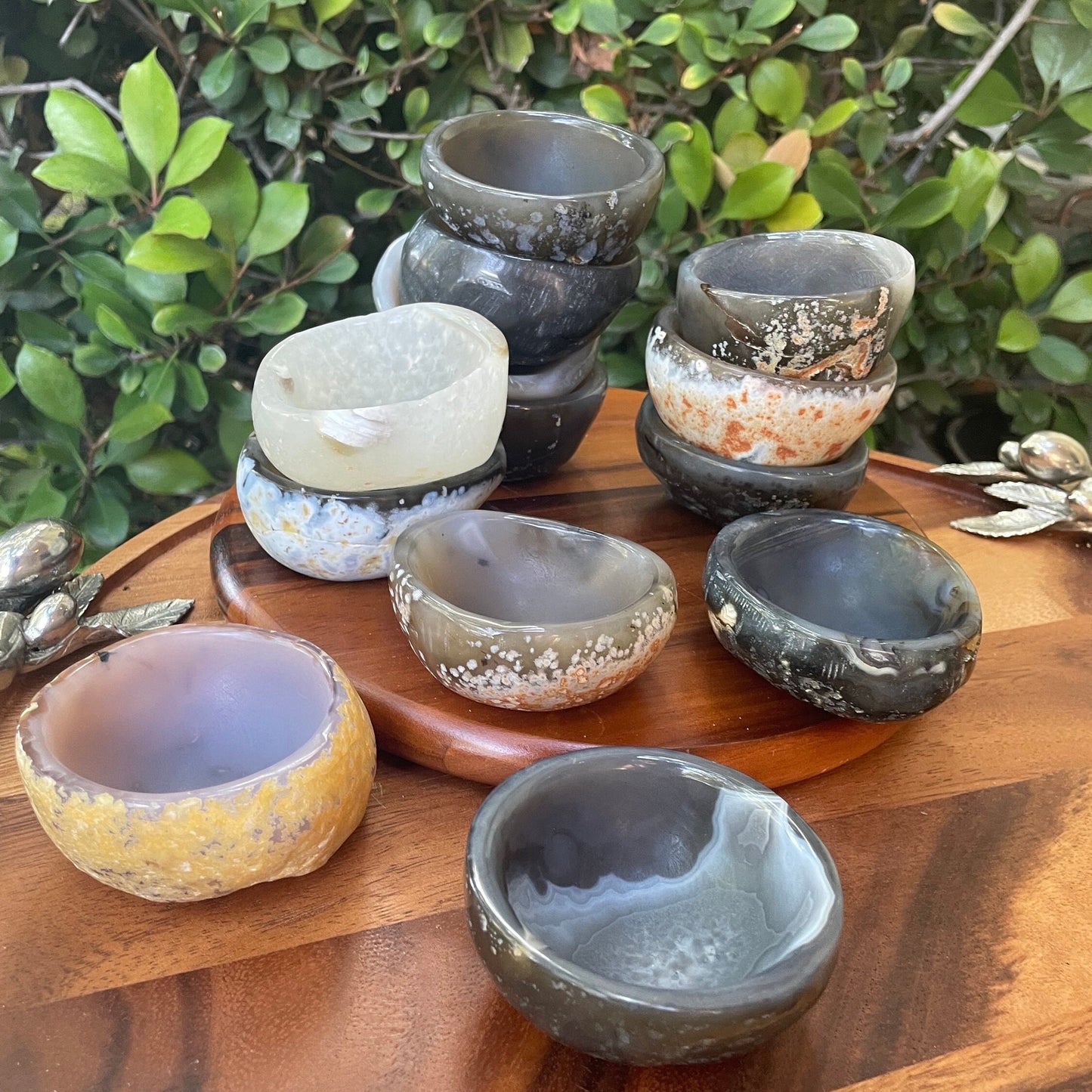 Agate Crystal Smudge Bowls- Crystal Decor Altar Bowls Polished Agate Geode Storage Organization Jewelry Dish, Unique Gift Spiritual Tools